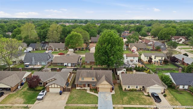 7412 S Fern Avenue, Broken Arrow, OK 74011