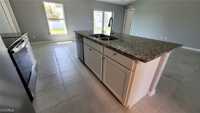 3002 NE 7th AVE, Cape Coral, FL 33909