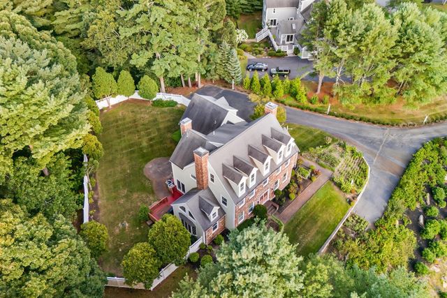 17 Old Landing Rd, Pembroke, MA 02359