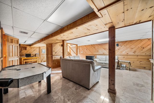 17 Old Landing Rd, Pembroke, MA 02359