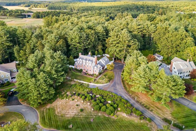 17 Old Landing Rd, Pembroke, MA 02359