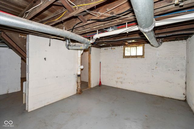 5012 University Avenue, Indianapolis, IN 46201