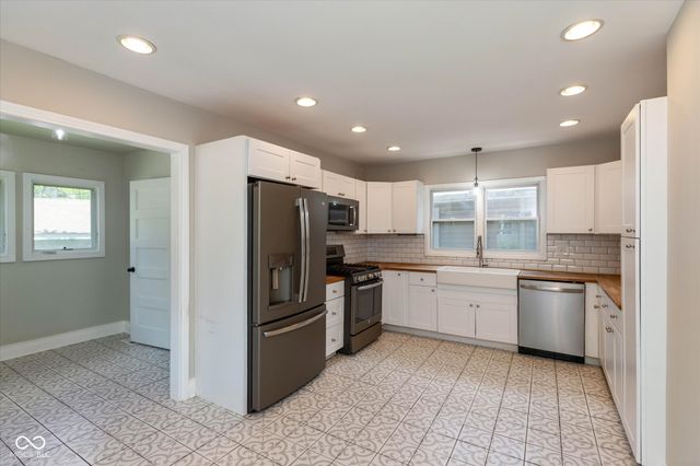 5012 University Avenue, Indianapolis, IN 46201
