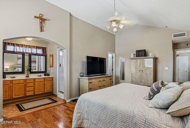 13817 HORIZON HEIGHTS Circle, Horizon City, TX 79928