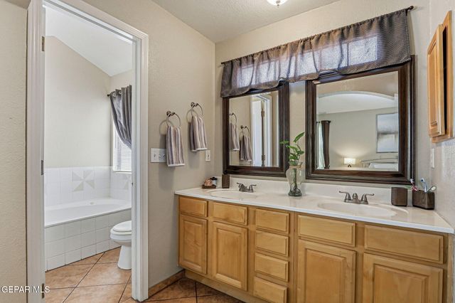 13817 HORIZON HEIGHTS Circle, Horizon City, TX 79928