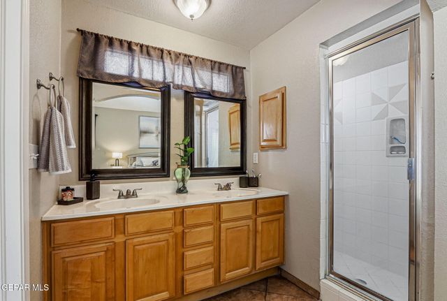 13817 HORIZON HEIGHTS Circle, Horizon City, TX 79928