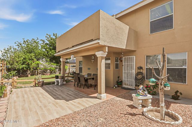 13817 HORIZON HEIGHTS Circle, Horizon City, TX 79928