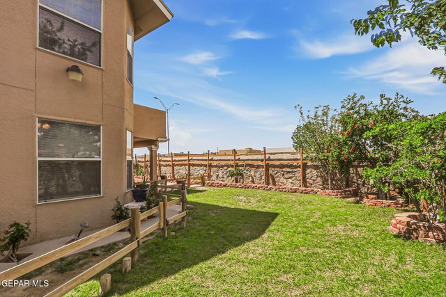 13817 HORIZON HEIGHTS Circle, Horizon City, TX 79928