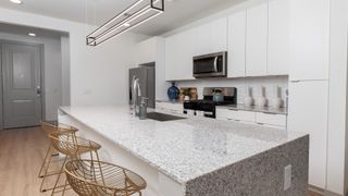 2305 Summer Street 612, Houston, TX 77007