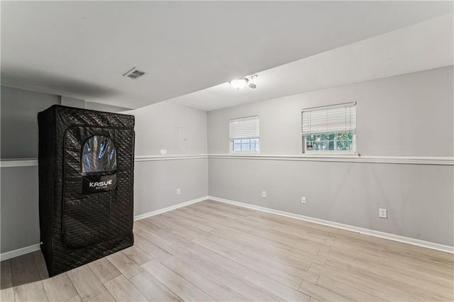 571 W Northview Street, Olathe, KS 66061