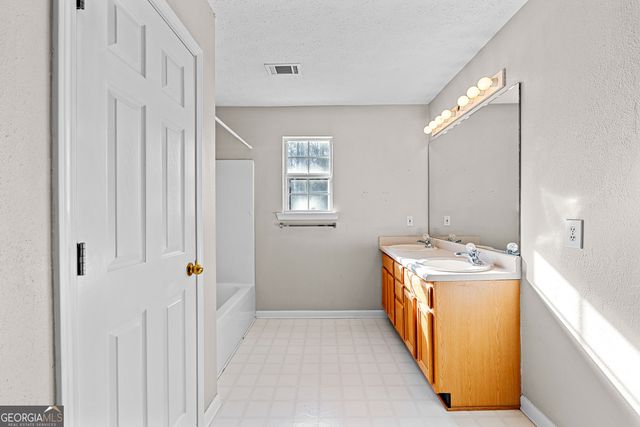 19 Rayner Drive, Newnan, GA 30265