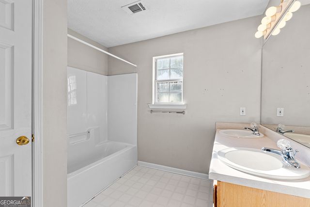 19 Rayner Drive, Newnan, GA 30265