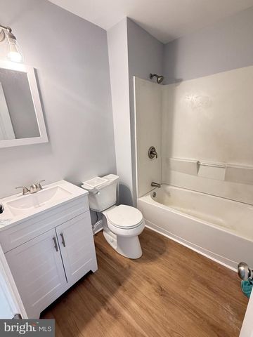 1 LEHIGH CT, Sicklerville, NJ 08081