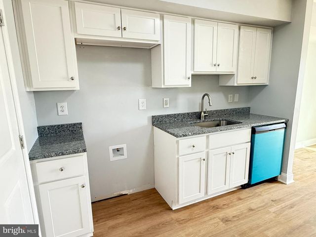 1 LEHIGH CT, Sicklerville, NJ 08081