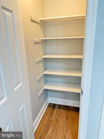 1 LEHIGH CT, Sicklerville, NJ 08081