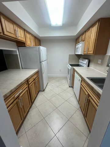 3432 NW 86th Way D204, Sunrise, FL 33351