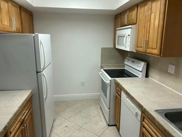3432 NW 86th Way D204, Sunrise, FL 33351