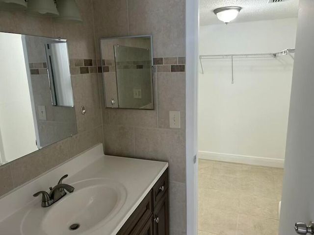 3432 NW 86th Way D204, Sunrise, FL 33351