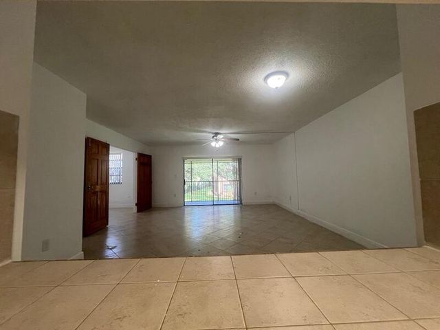 3432 NW 86th Way D204, Sunrise, FL 33351