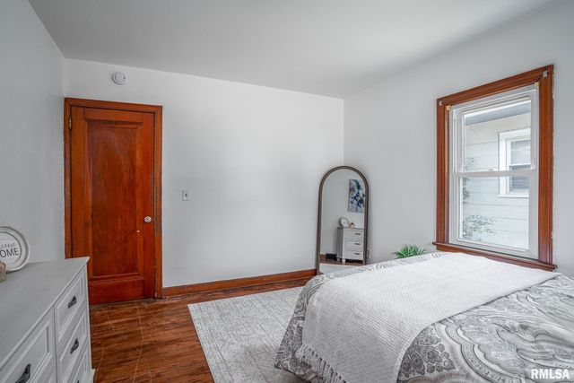 2424 AVENUE OF THE CITIES, Moline, IL 61265