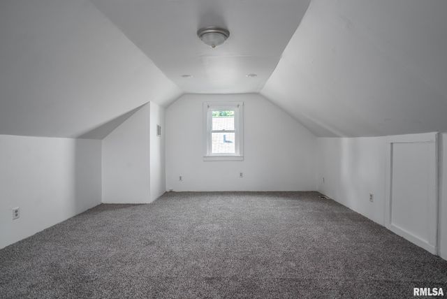 2424 AVENUE OF THE CITIES, Moline, IL 61265