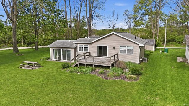 151 Ems C27c Lane, Warsaw, IN 46582
