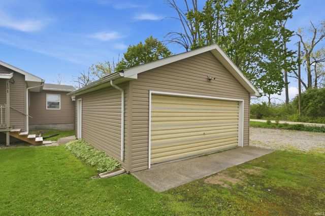 151 Ems C27c Lane, Warsaw, IN 46582