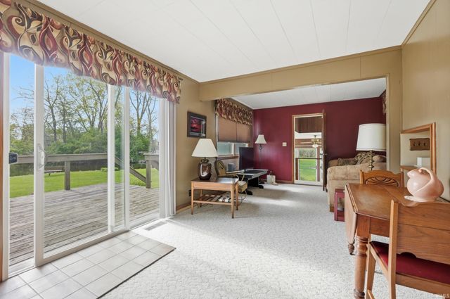 151 Ems C27c Lane, Warsaw, IN 46582