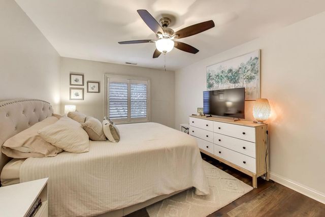 1530 E Northwest Highway 2A, Arlington Heights, IL 60004