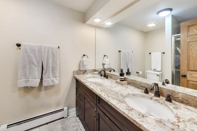 1530 E Northwest Highway 2A, Arlington Heights, IL 60004