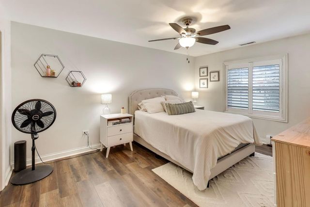 1530 E Northwest Highway 2A, Arlington Heights, IL 60004