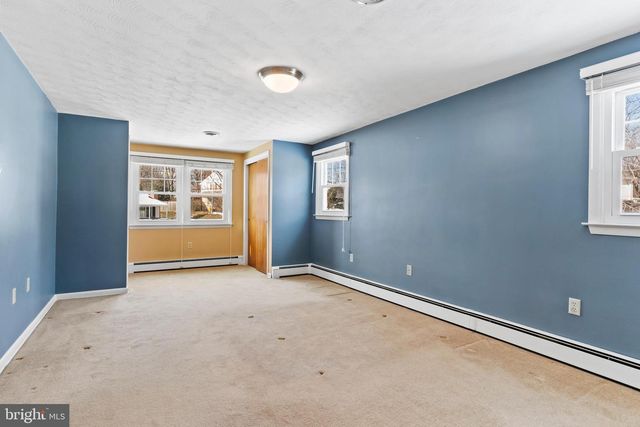 12 HICKORY PL, Camp Hill, PA 17011