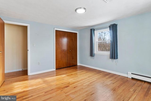 12 HICKORY PL, Camp Hill, PA 17011