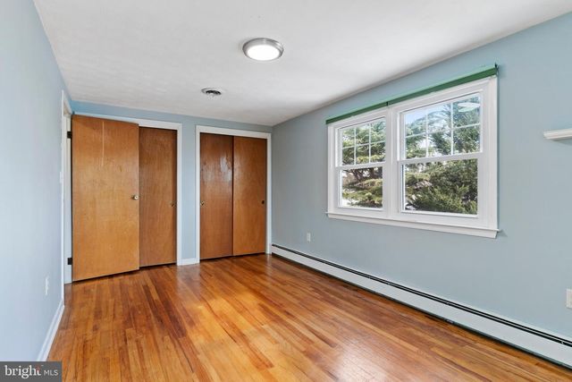 12 HICKORY PL, Camp Hill, PA 17011