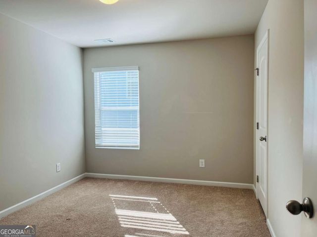 18 Ulsh Park Drive, Newnan, GA 30265