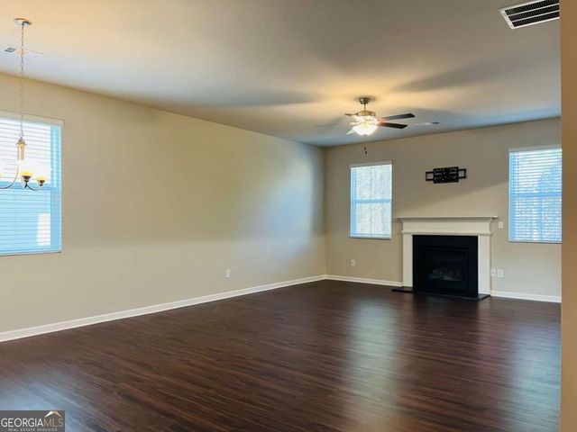 18 Ulsh Park Drive, Newnan, GA 30265