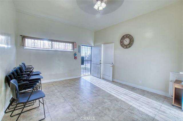 11123 S Western Avenue, Los Angeles, CA 90047