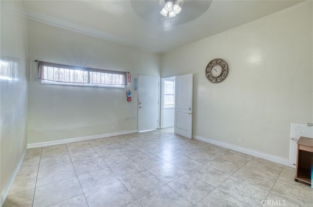 11123 S Western Avenue, Los Angeles, CA 90047