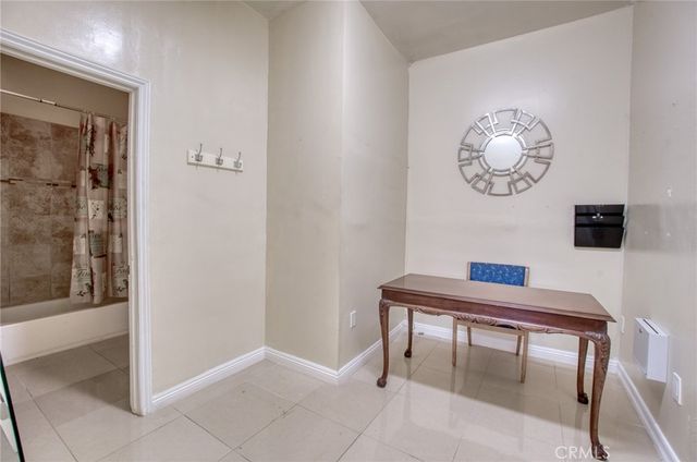11123 S Western Avenue, Los Angeles, CA 90047