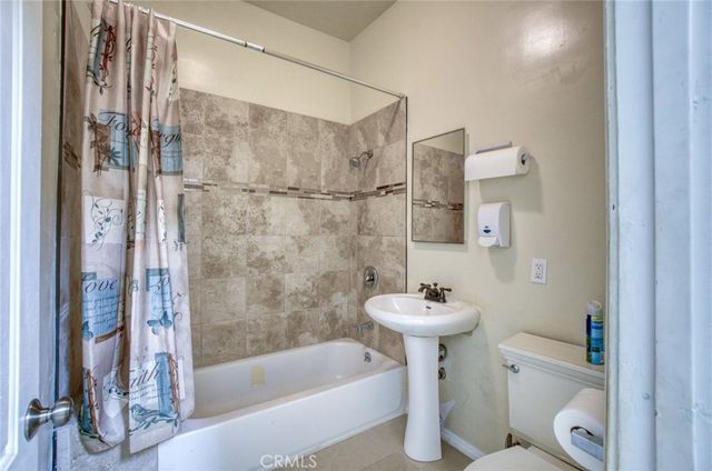 11123 S Western Avenue, Los Angeles, CA 90047