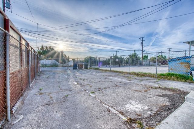 11123 S Western Avenue, Los Angeles, CA 90047