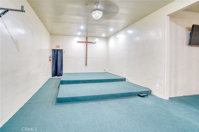 11123 S Western Avenue, Los Angeles, CA 90047