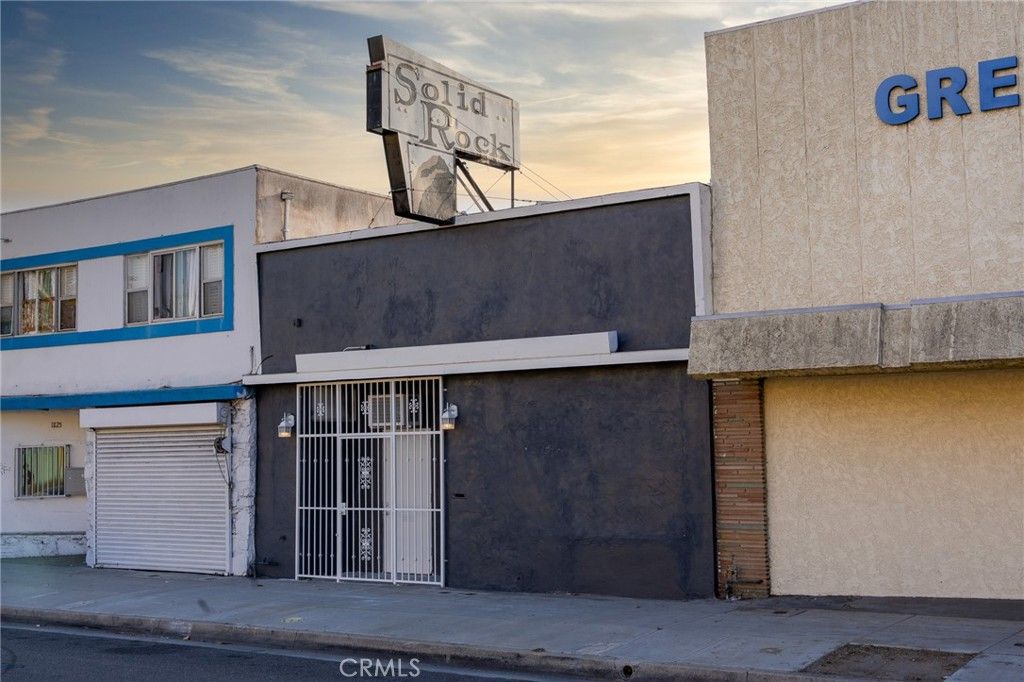 11123 S Western Avenue, Los Angeles, CA 90047