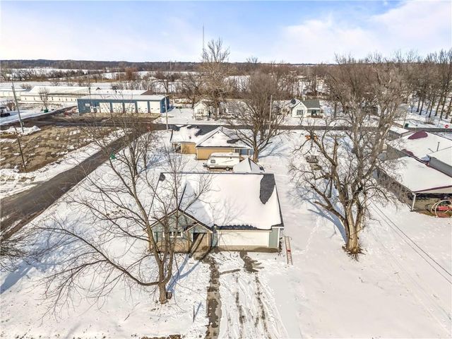 705 Pearl Street, East Lynne, MO 64743