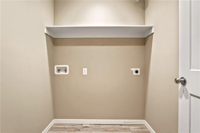 705 Pearl Street, East Lynne, MO 64743