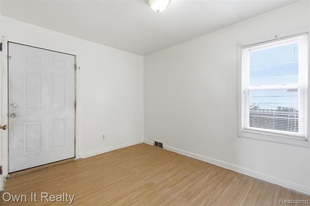 8827 Littlefield Street, Detroit, MI 48228