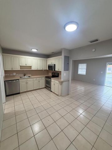 3281 NW 14th Ter 1, Miami, FL 33125