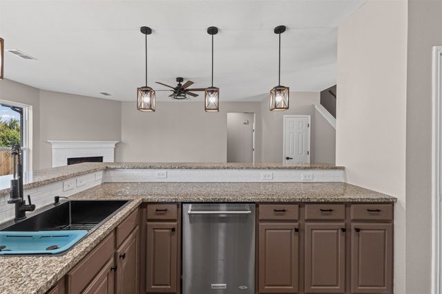 1823 Barbados Drive, Mansfield, TX 76063