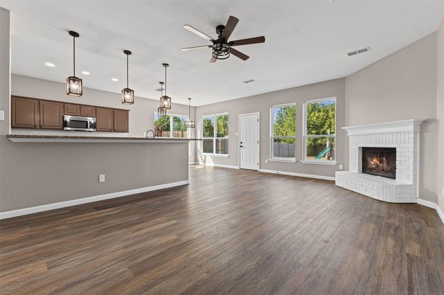 1823 Barbados Drive, Mansfield, TX 76063