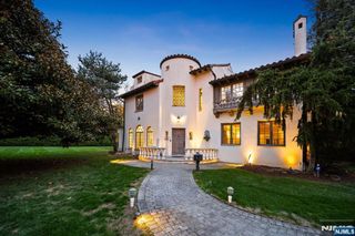 3 Serafin Place, Glen Rock, NJ 07452